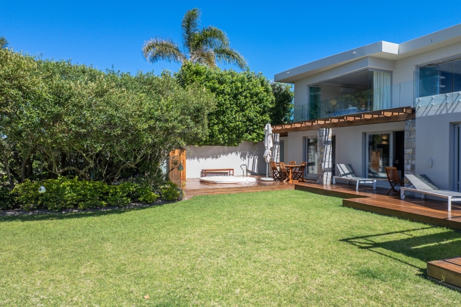 6 Bedroom Property for Sale in Keurbooms River Western Cape